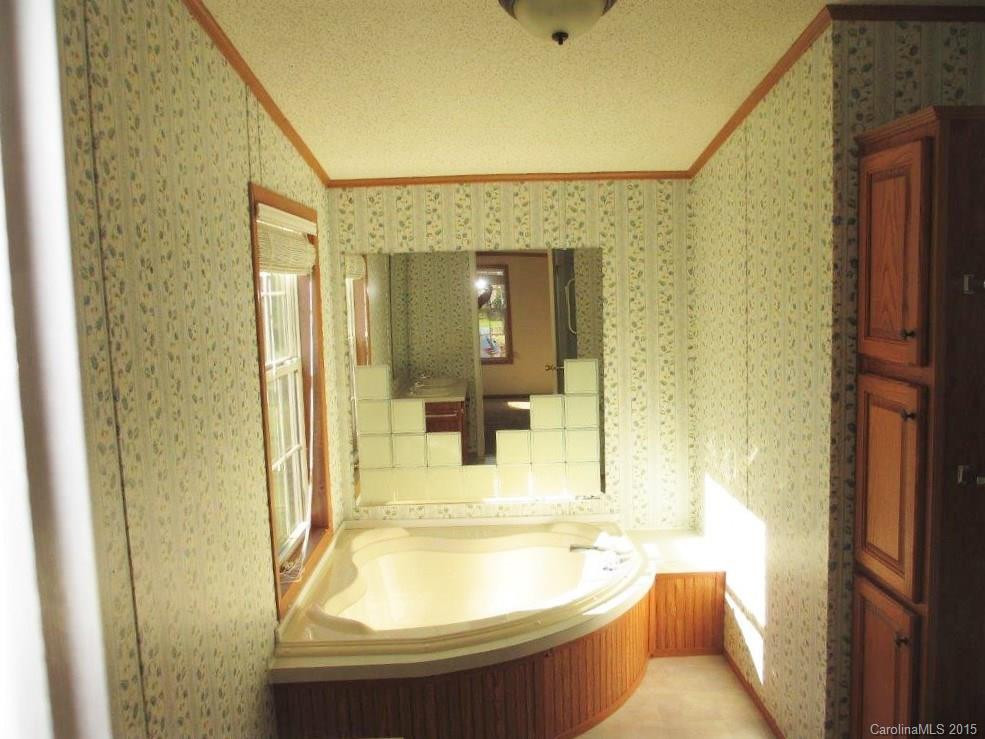 444 Sassafras Drive - Photo 6