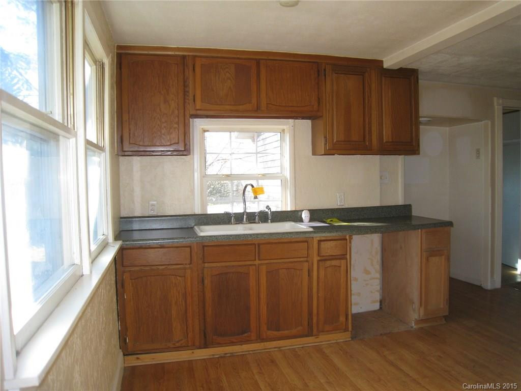 1944 Haywood Road - Photo 3