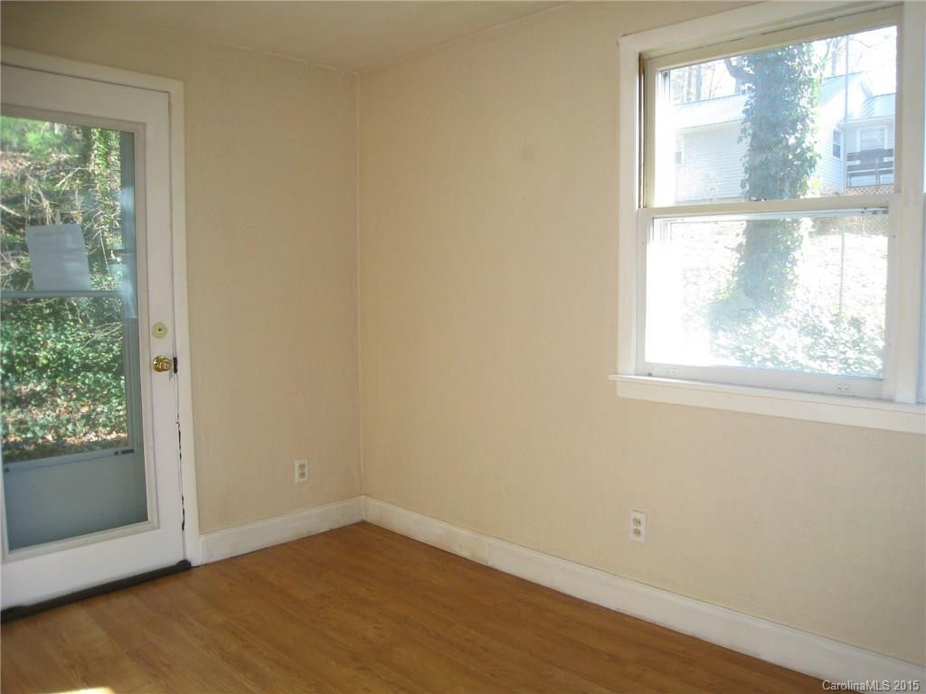 1944 Haywood Road - Photo 4