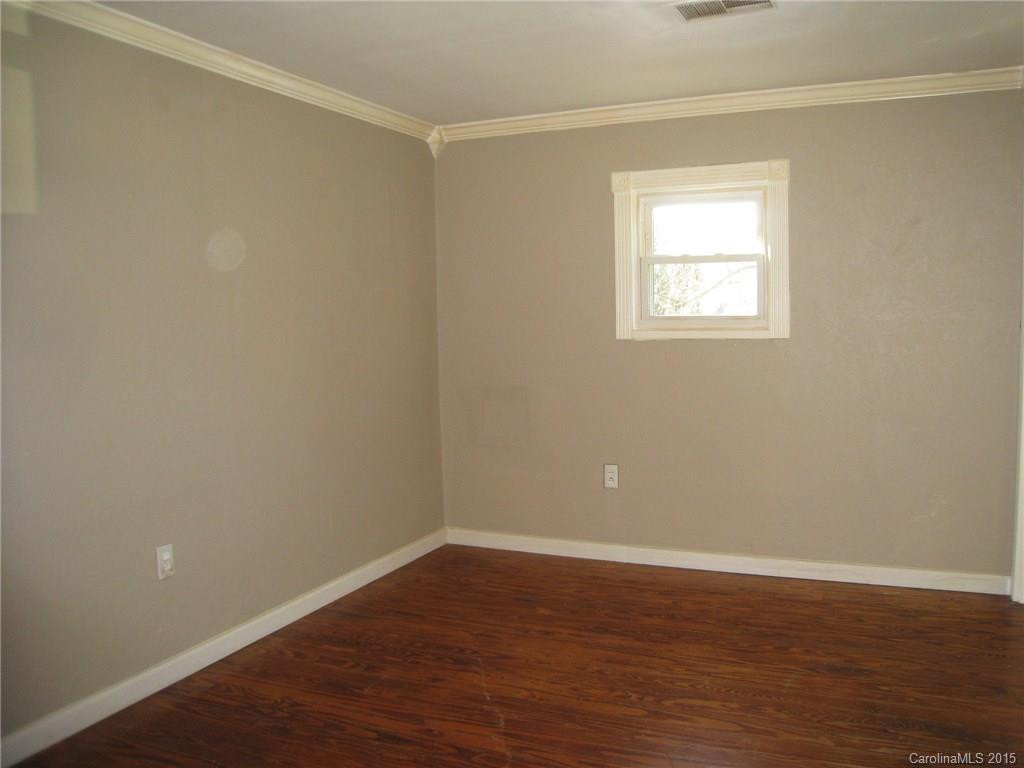 1944 Haywood Road - Photo 5