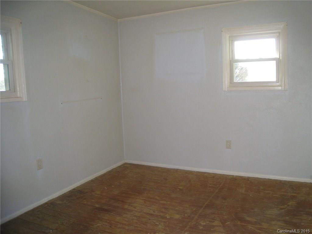 1944 Haywood Road - Photo 6