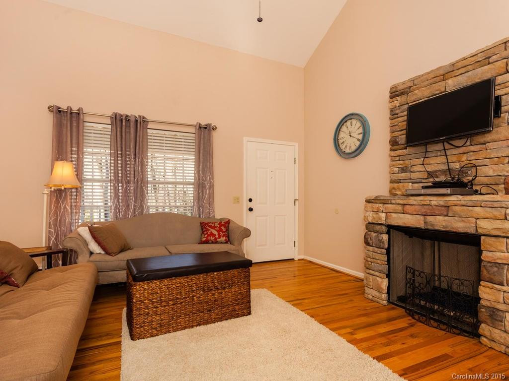 255 Crescent Drive - Photo 5