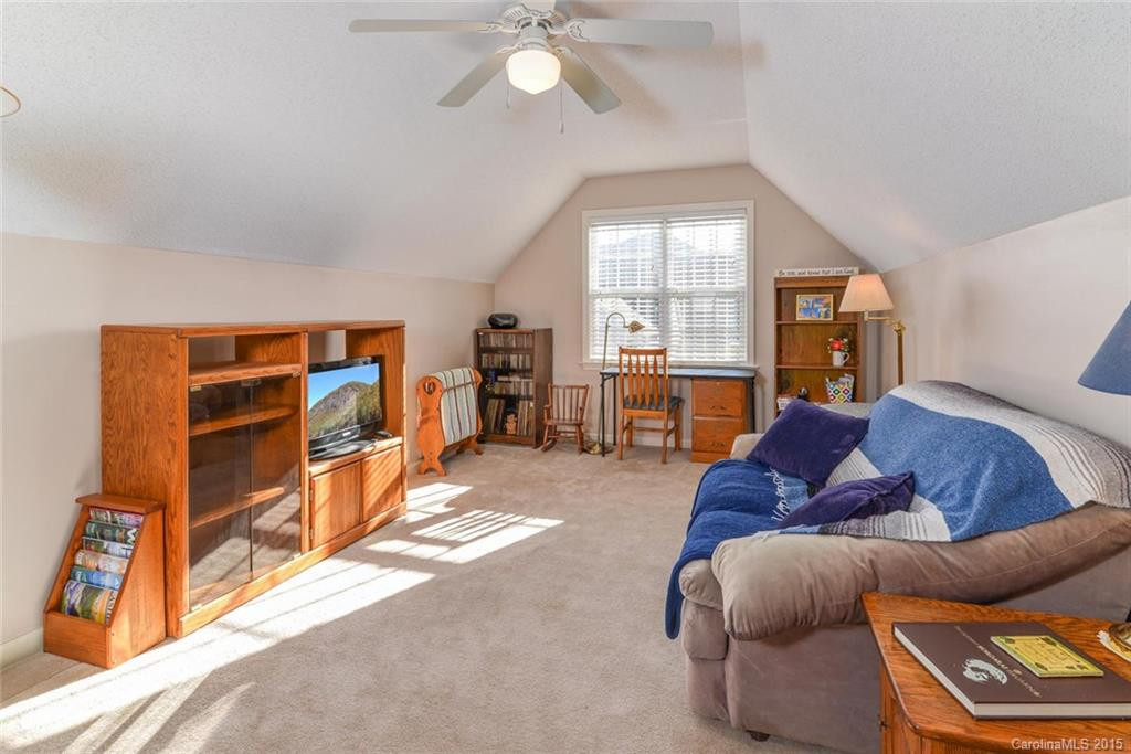 182 Misty Valley Road - Photo 17