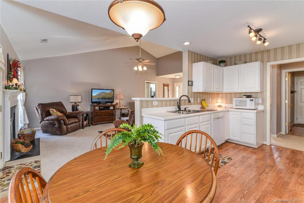 182 Misty Valley Road - Photo 8