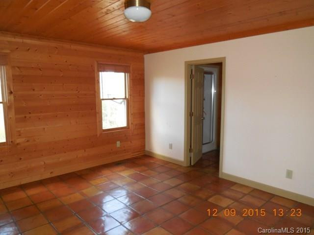 2484 Upper Whitewater Road - Photo 7