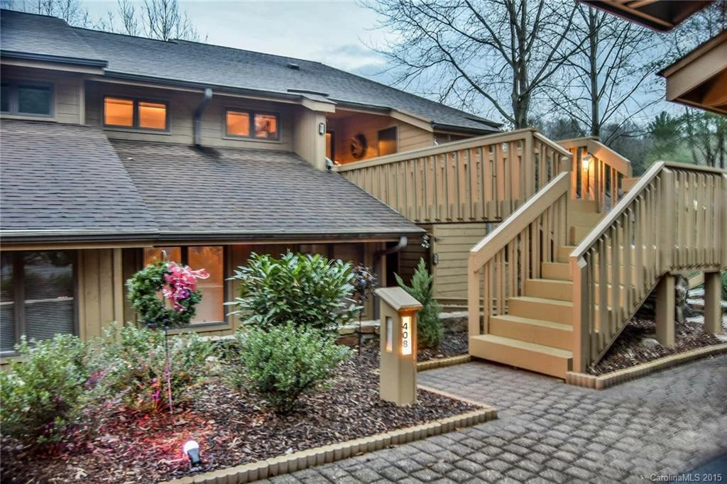 408 Live Oak Lane #408