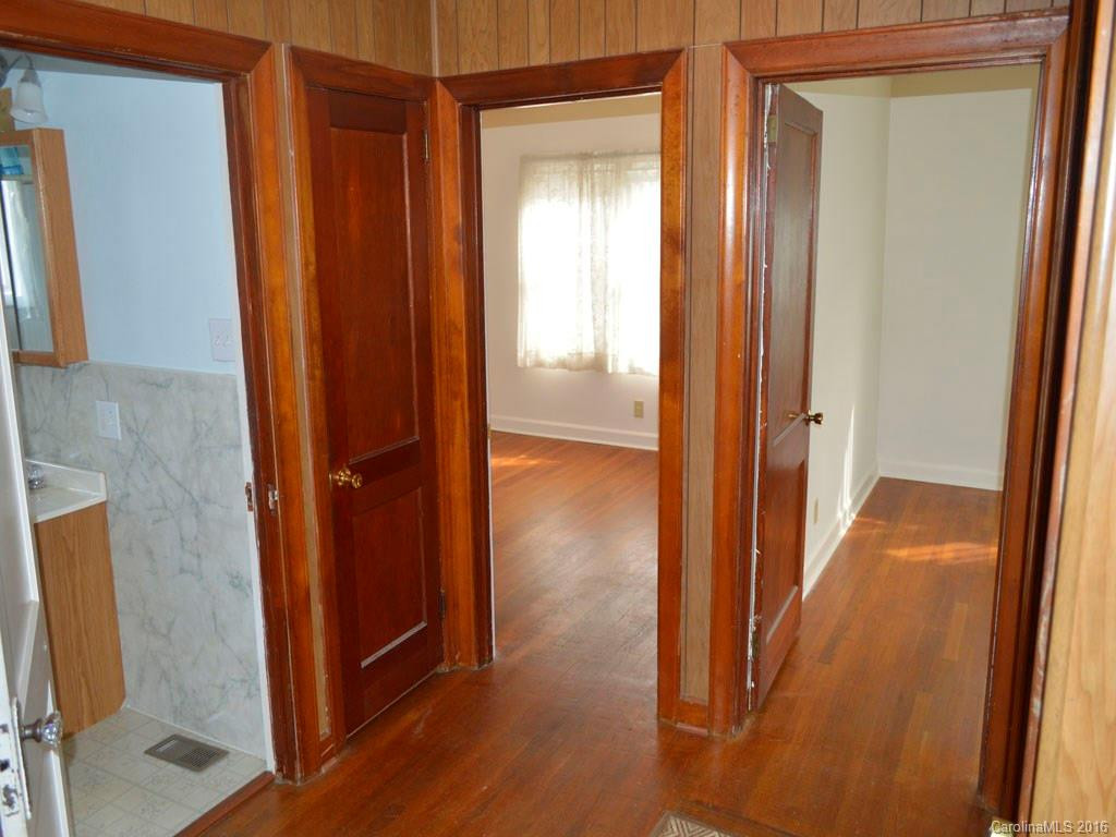 422 Village Road - Photo 2