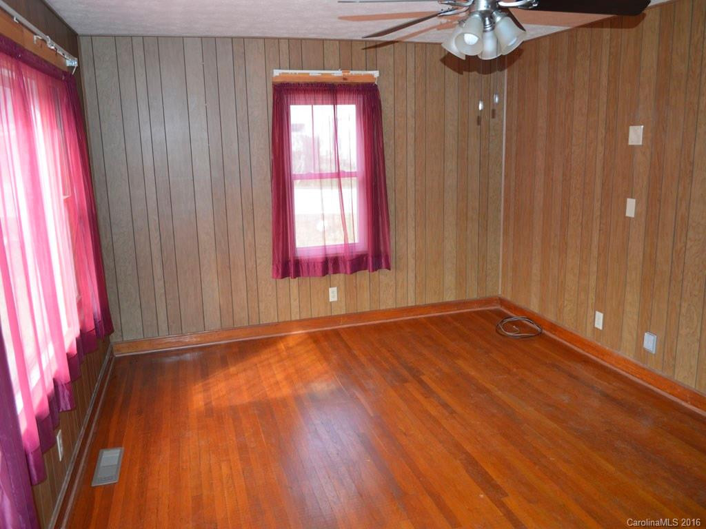 422 Village Road - Photo 5
