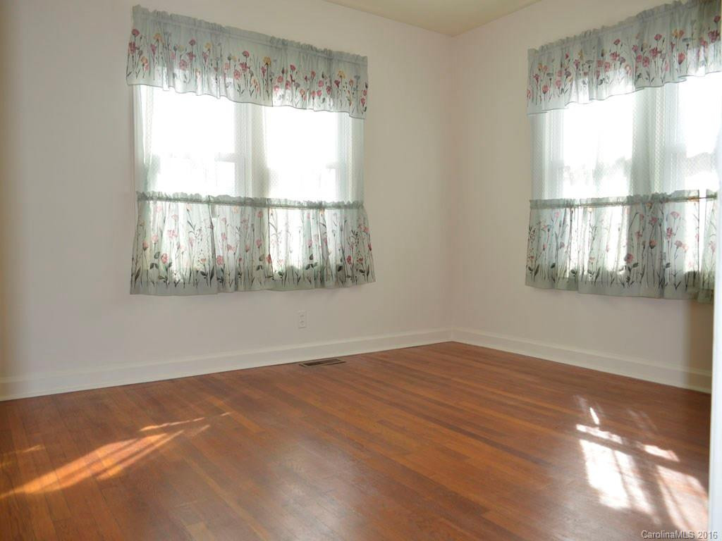 422 Village Road - Photo 7