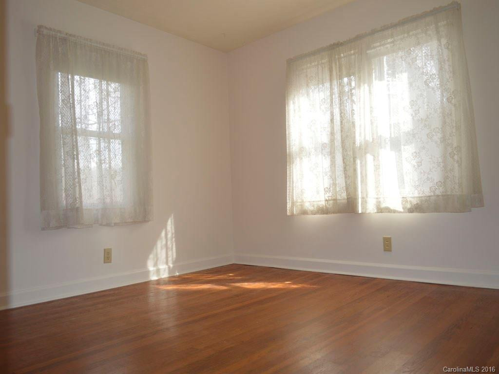 422 Village Road - Photo 8