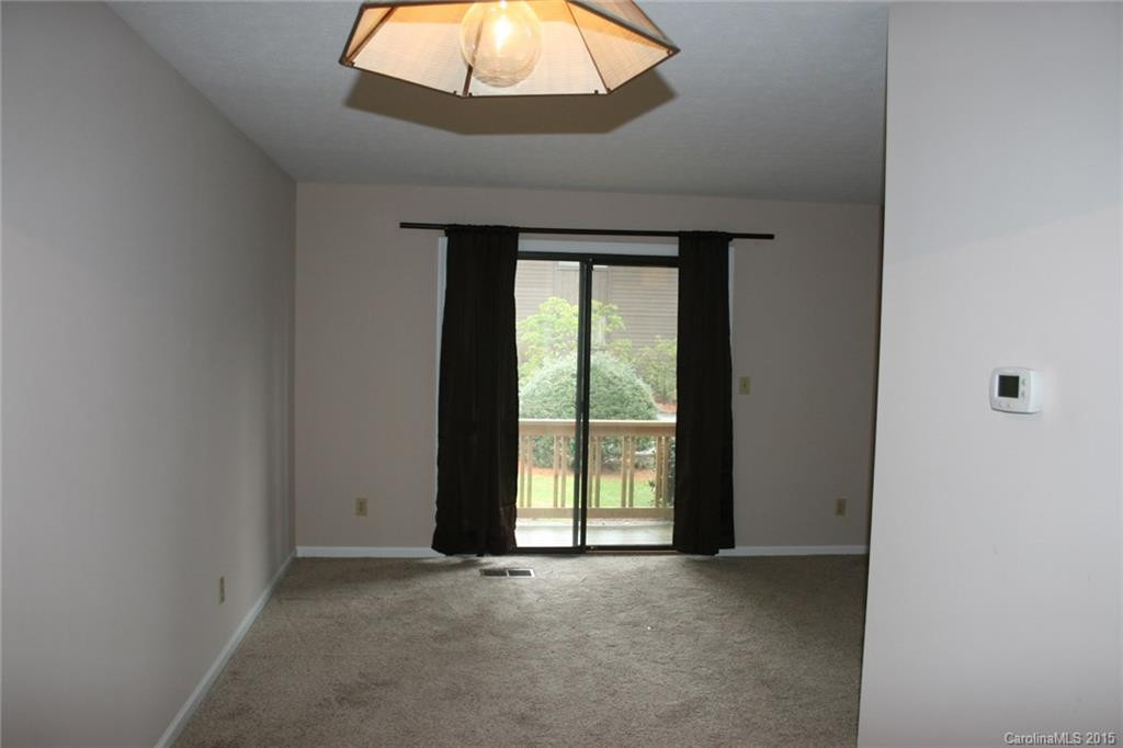 531 Courtwood Lane #1 - Photo 5