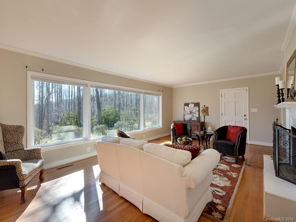 106 Skyway Drive - Photo 5