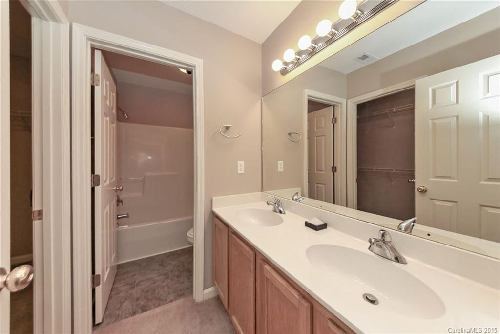 68 Wiltshire Circle #. - Photo 11