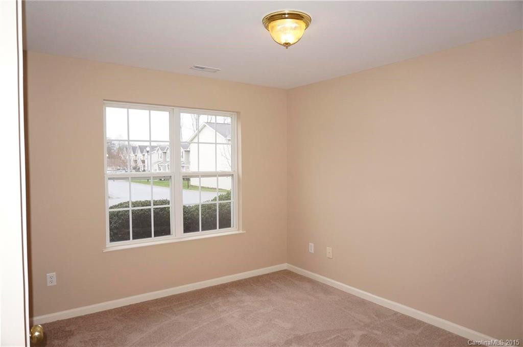 68 Wiltshire Circle #. - Photo 12