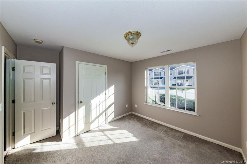 68 Wiltshire Circle #. - Photo 13
