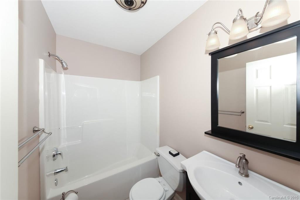 68 Wiltshire Circle #. - Photo 14