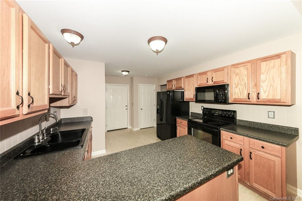 68 Wiltshire Circle #. - Photo 7