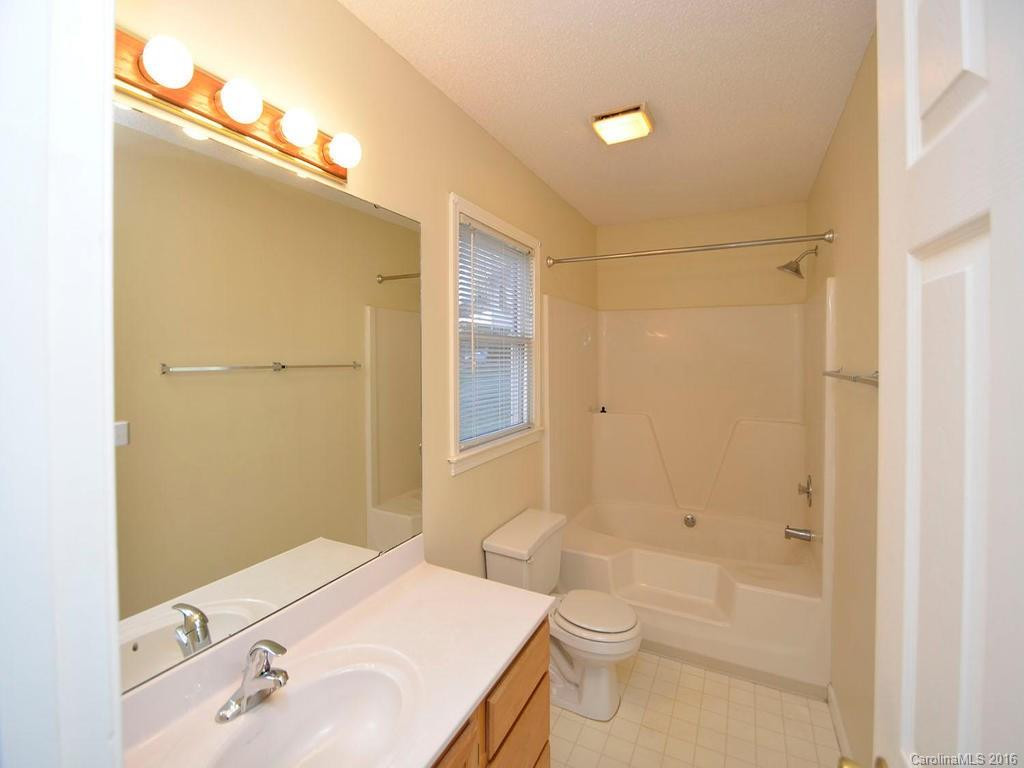 108 Briarcreek Court - Photo 17