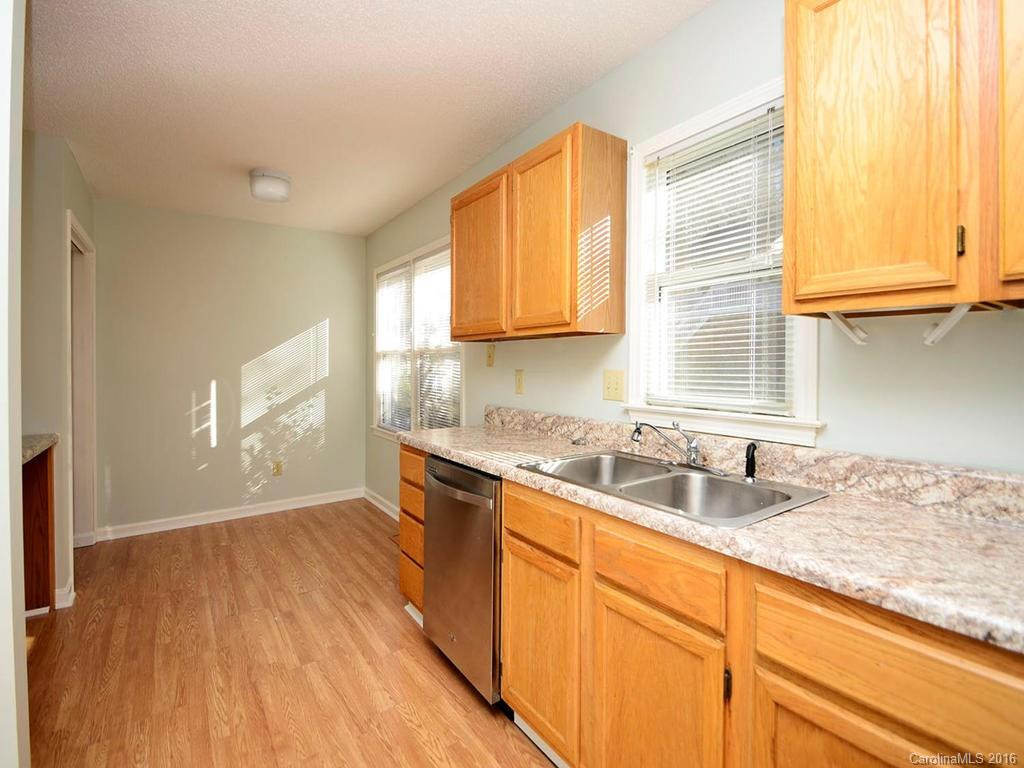 108 Briarcreek Court - Photo 9