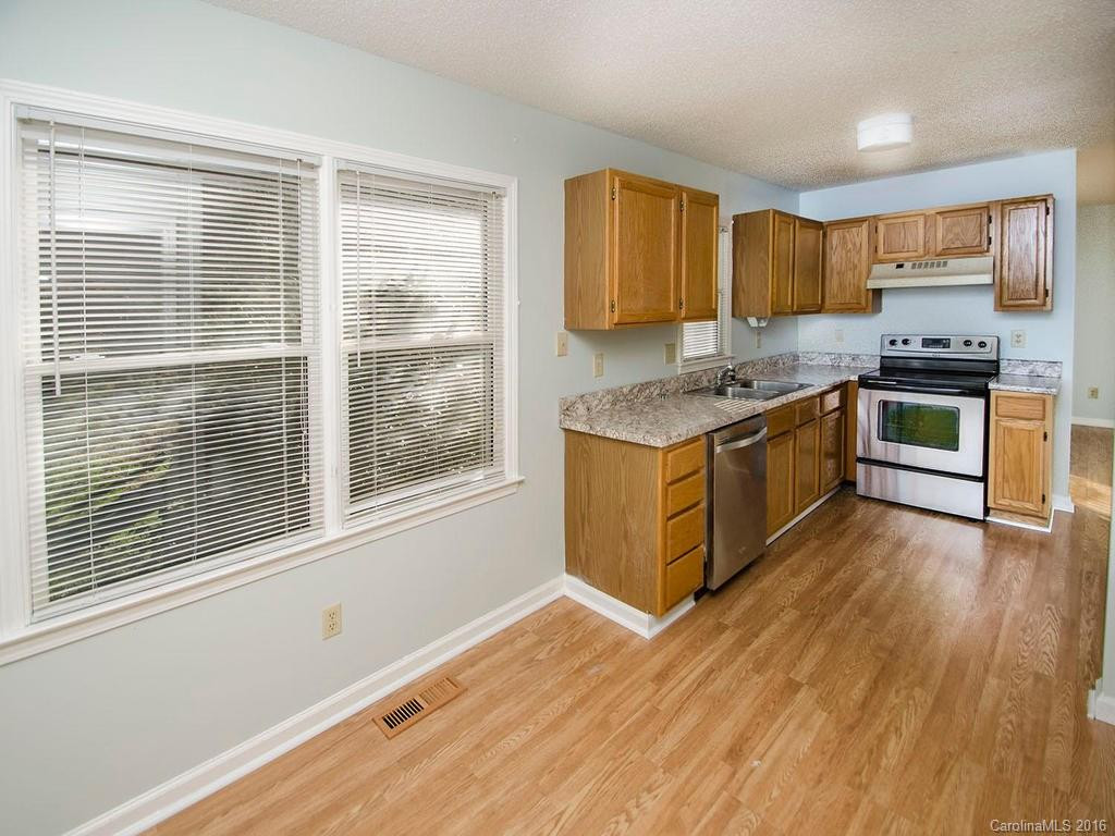 108 Briarcreek Court - Photo 10