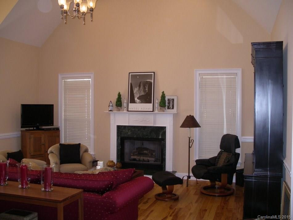 590 Hawk Ridge Drive - Photo 2