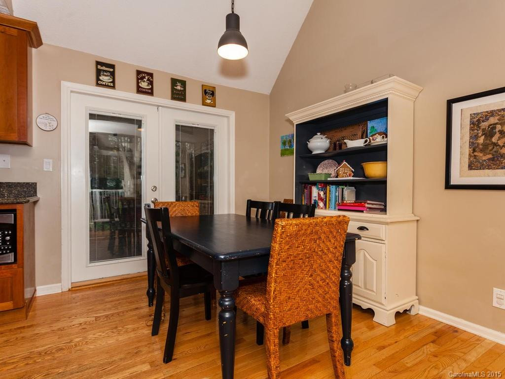 221 Pine Cove Lane - Photo 7