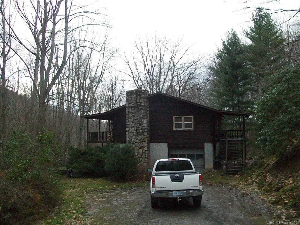 71 Apple Creek Road
