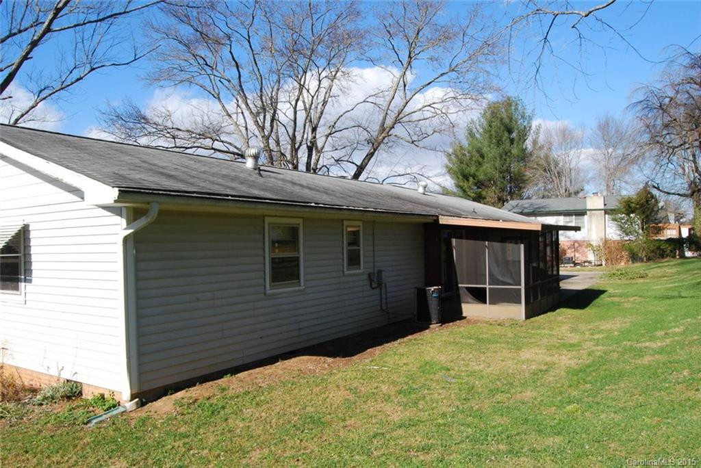 30 Westside Drive - Photo 3