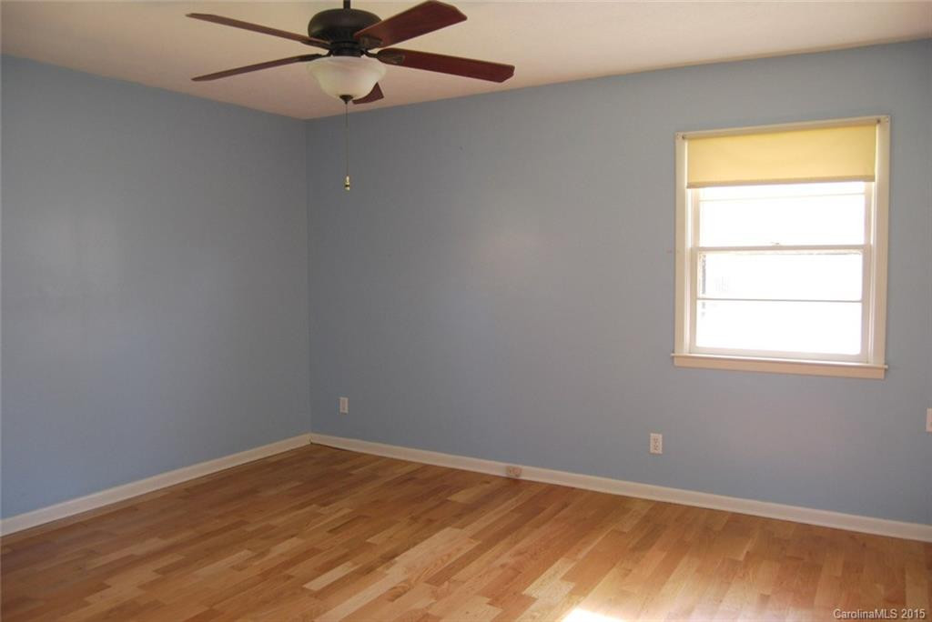 30 Westside Drive - Photo 10