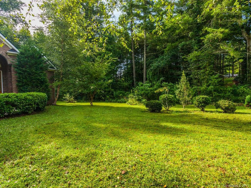 103 Woodhaven Drive - Photo 2