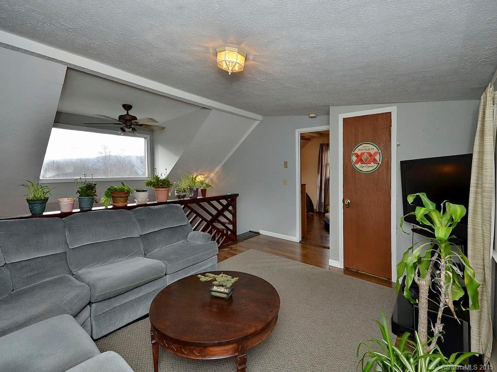 296 Matthew Lane - Photo 16
