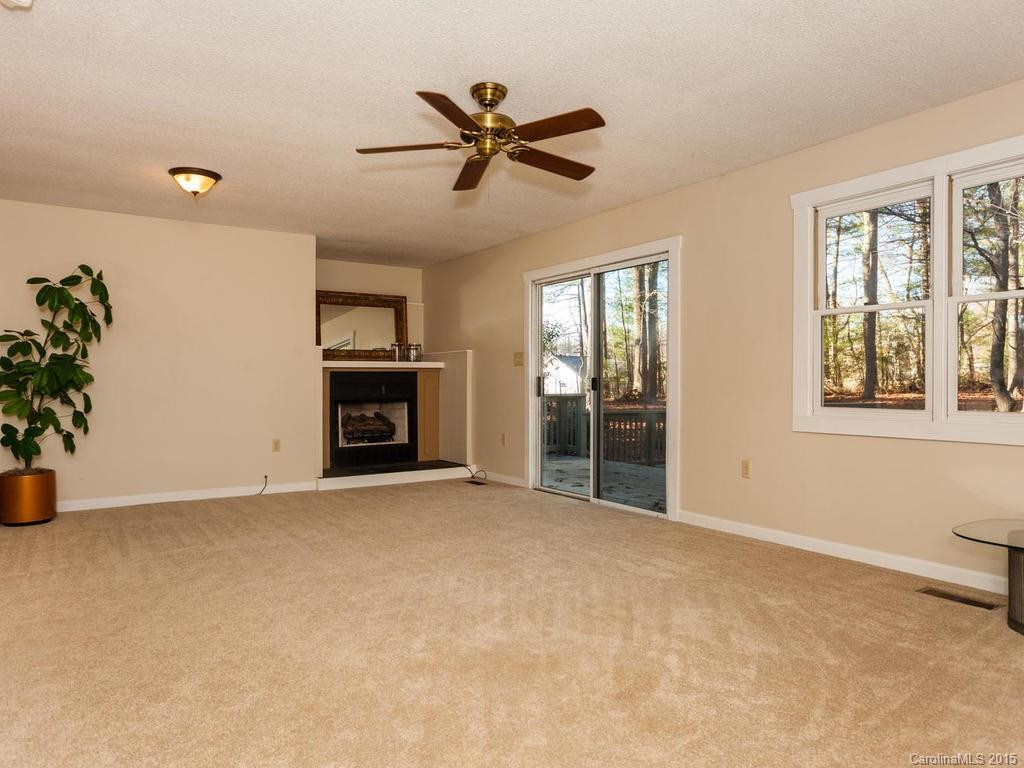 576 Melody Lane - Photo 3