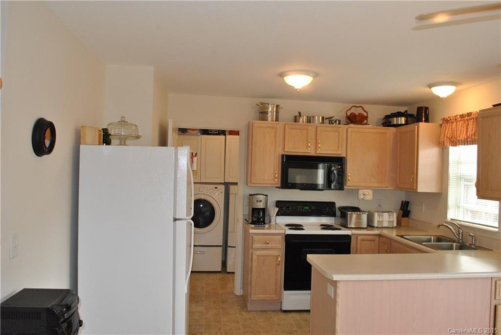79 Stafford Court #72 - Photo 6