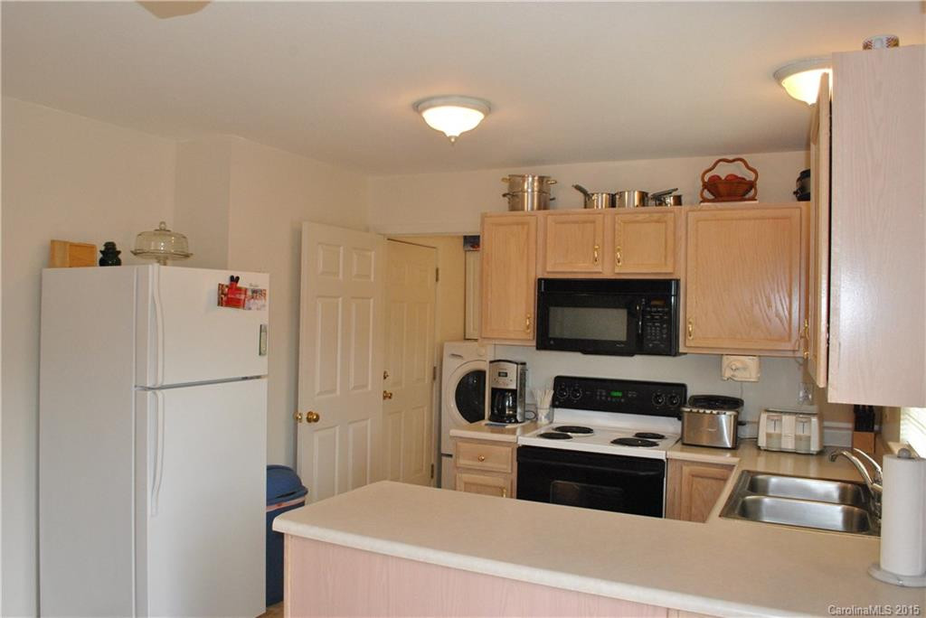 79 Stafford Court #72 - Photo 7