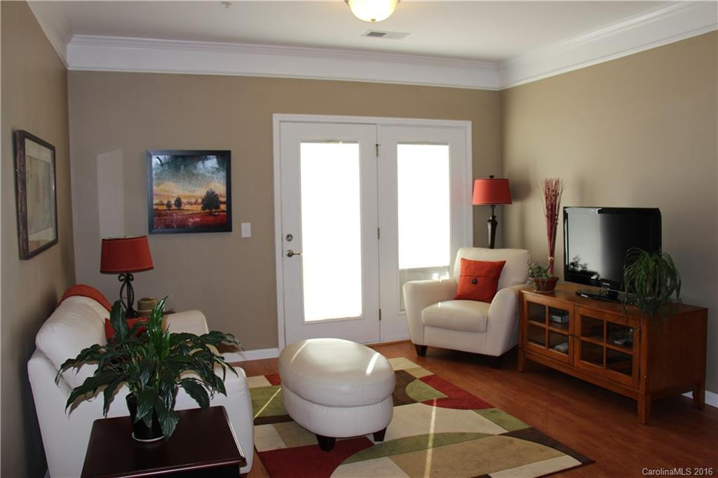 325 Appeldoorn Circle #325 - Photo 3
