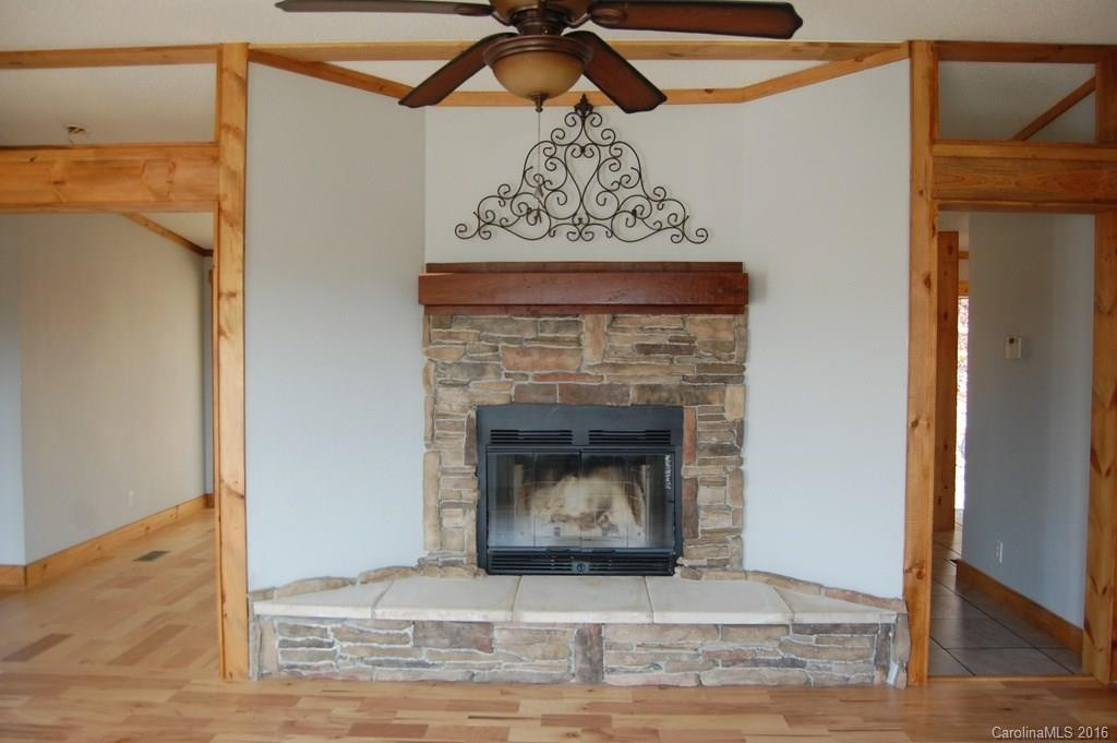 122 Danielle Drive - Photo 2