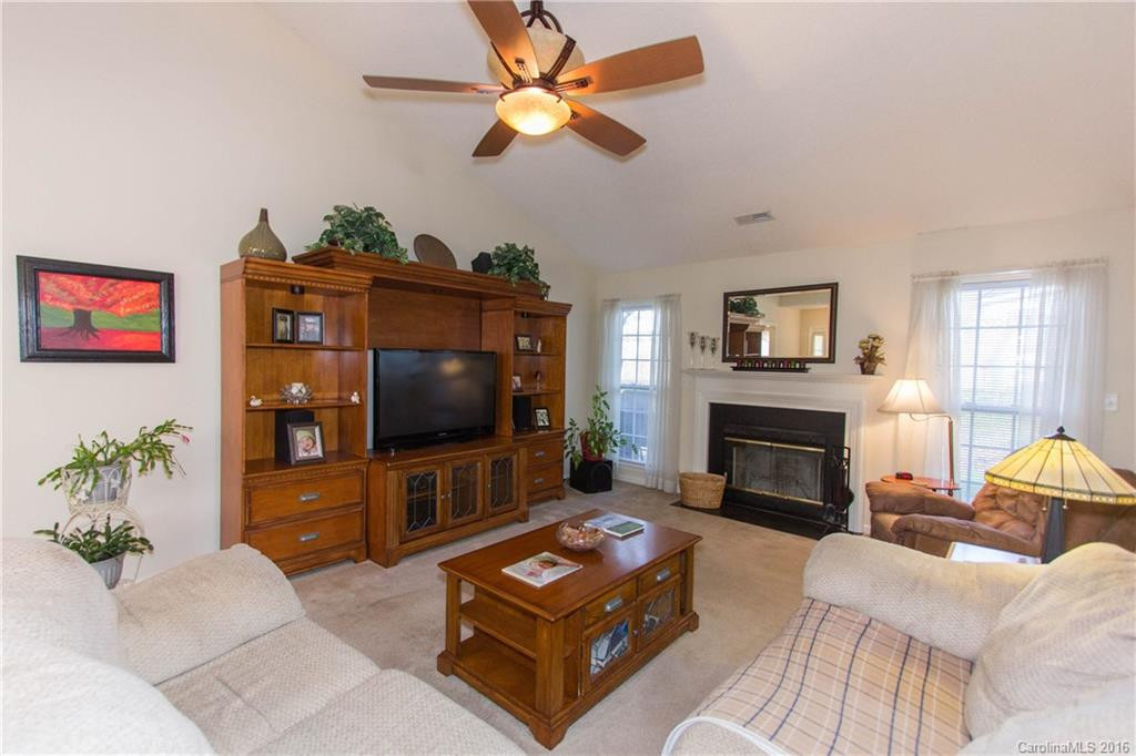 395 Running Briar Road - Photo 4