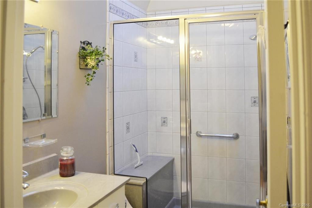 3 Bridle Path Court #4 - Photo 17