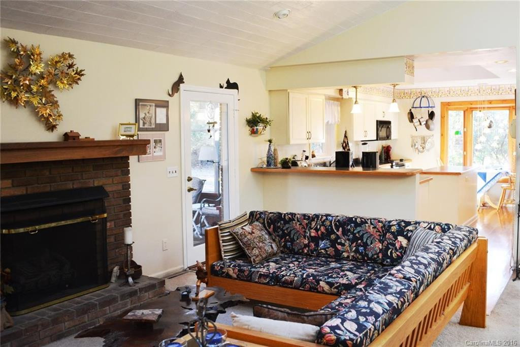 3 Bridle Path Court #4 - Photo 6