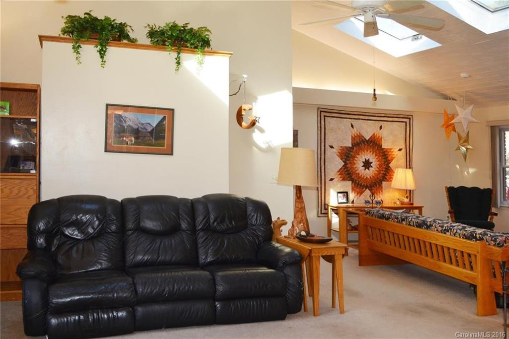 3 Bridle Path Court #4 - Photo 7