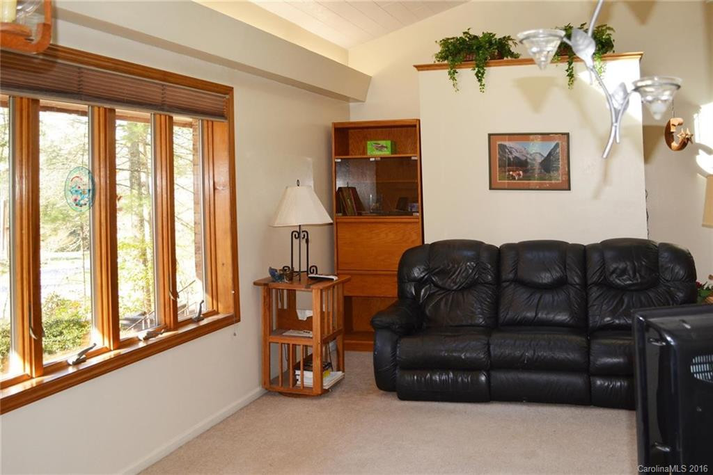 3 Bridle Path Court #4 - Photo 8