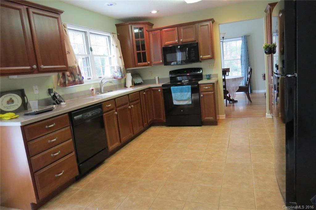 16 Forest Knoll Drive - Photo 9
