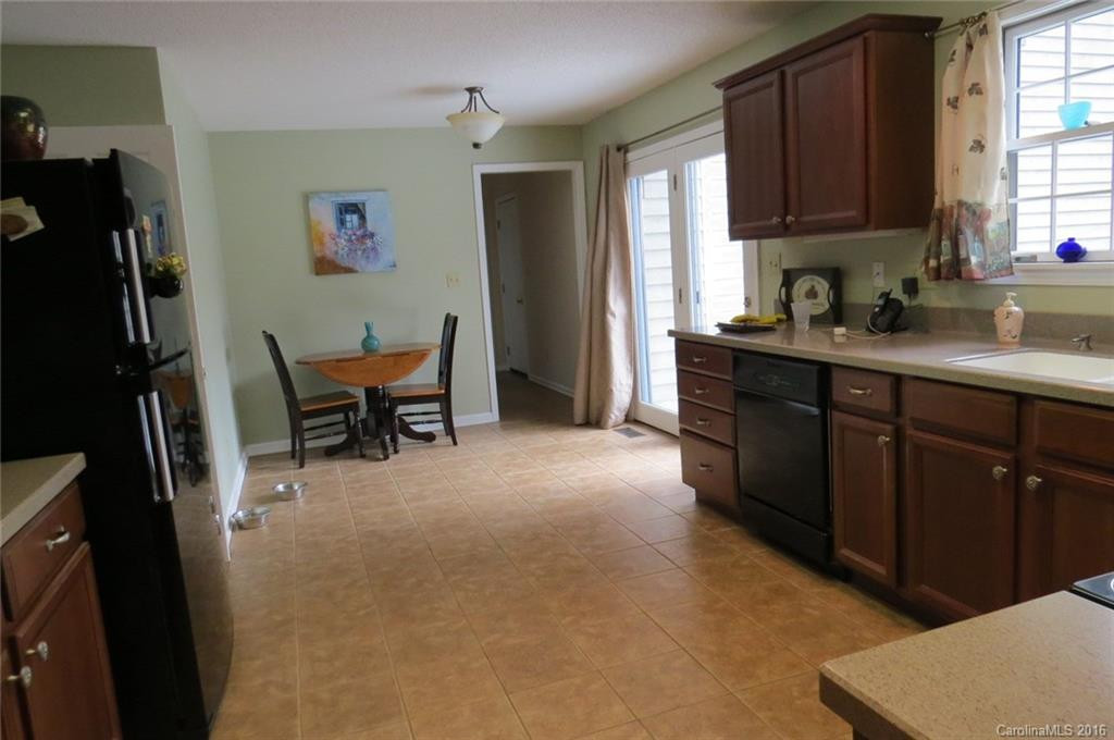 16 Forest Knoll Drive - Photo 10