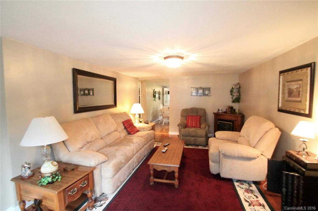 226 Marshall Street - Photo 2