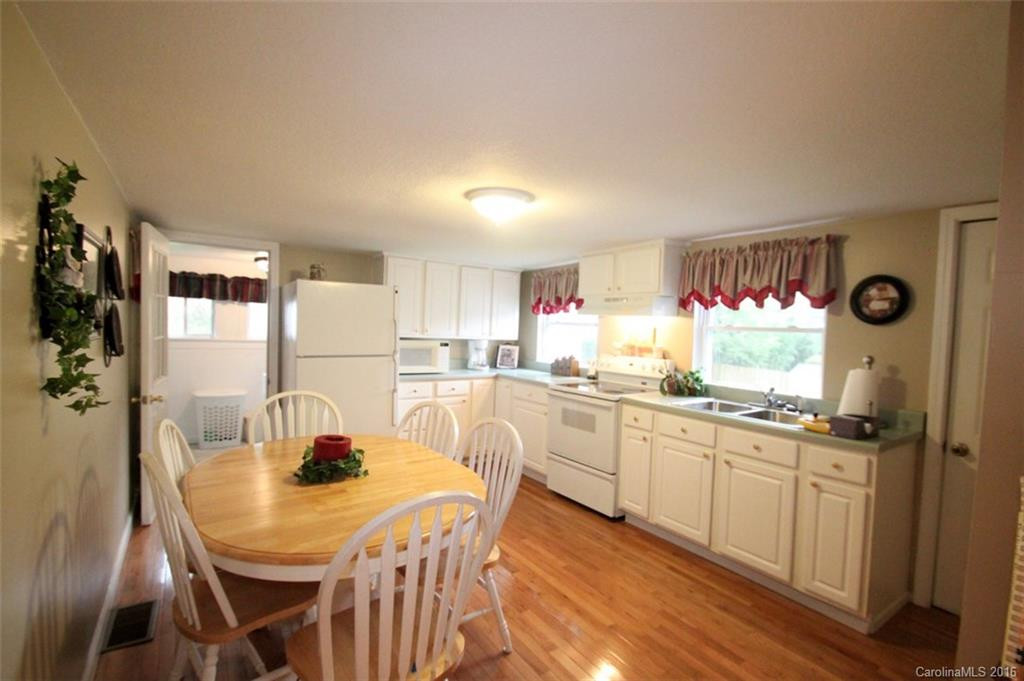 226 Marshall Street - Photo 5