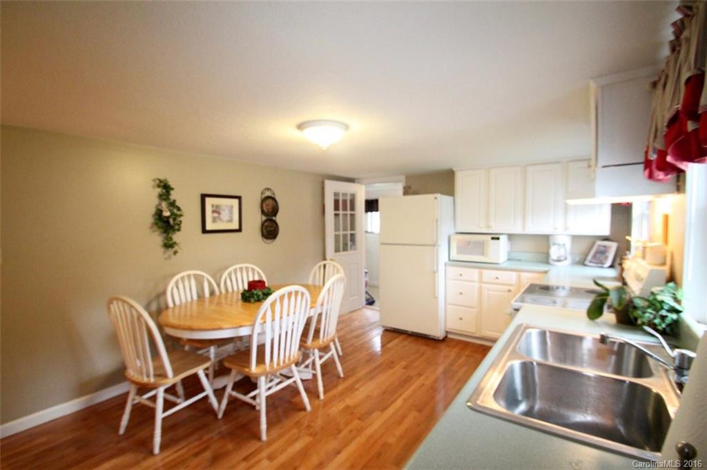 226 Marshall Street - Photo 7
