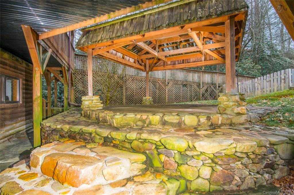 300 Biodome Drive - Photo 21