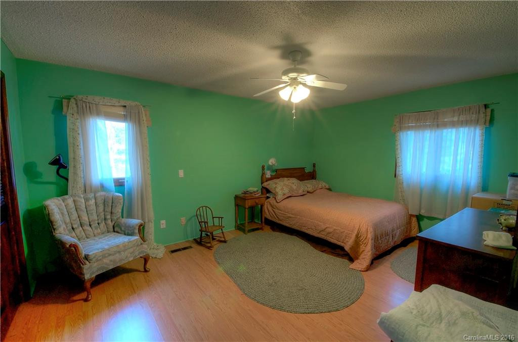 178 Parkwood Hill Heights #3,4 - Photo 16