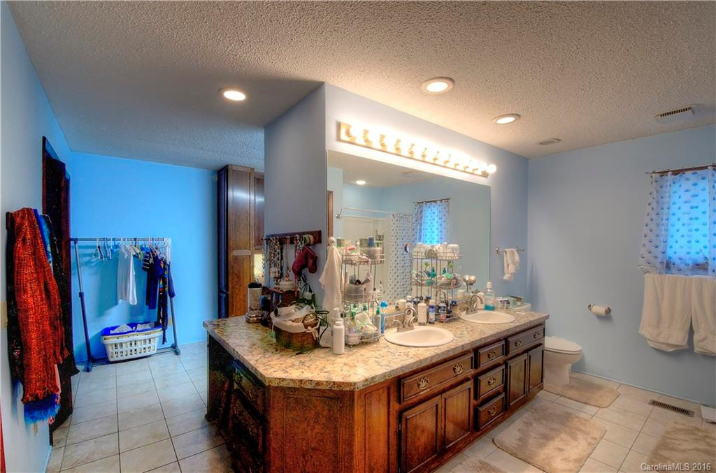 178 Parkwood Hill Heights #3,4 - Photo 18