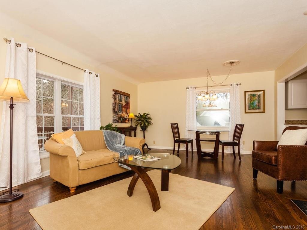 504 Buena Vista Lane - Photo 3